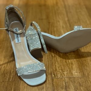 Steve Madden SZ 7 Carrson-R Crystal shoes